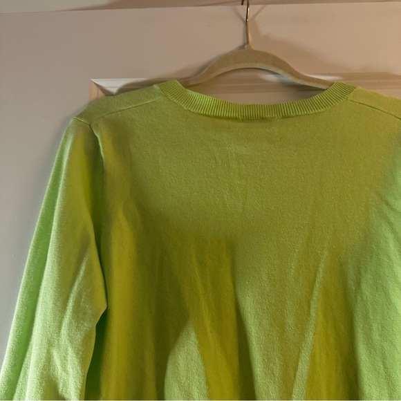 Lilly Pulitzer Palm Tree Logo V-Neck Sweater Green Women’s Medium - Picture 9 of 9